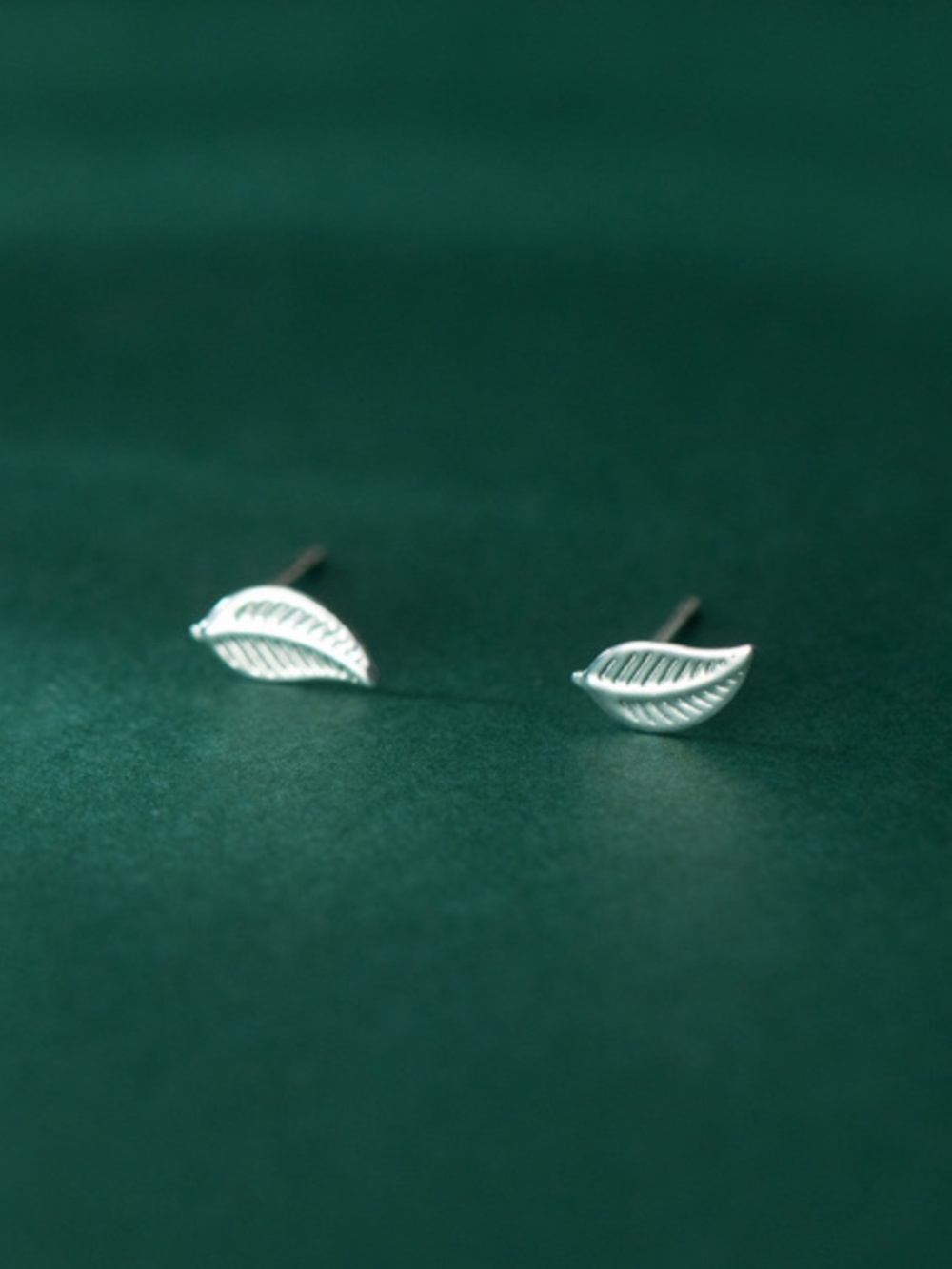 NWT Leaf Earrings Sterling Silver Classic Leaves Jewelry Mom Gift Teacher Aunt